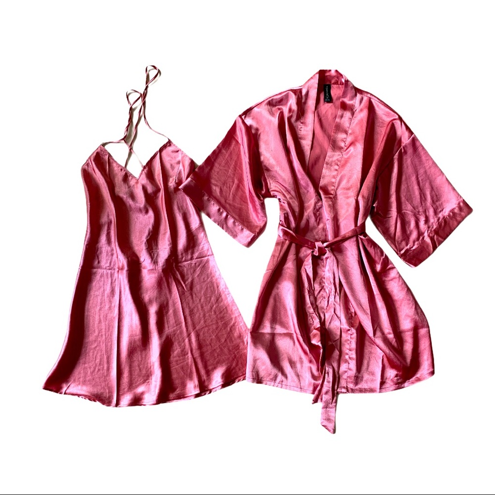 Pink silk like robe with night gown slip